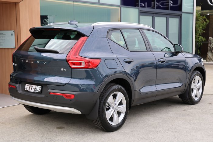 2026 Volvo XC40 Plus B4