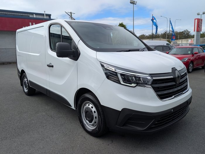 2026 RENAULT TRAFIC SWB