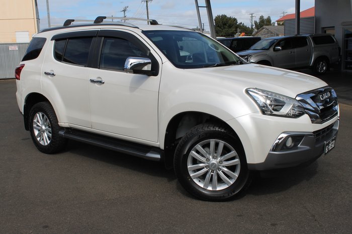 2017 Isuzu MU-X LS-T