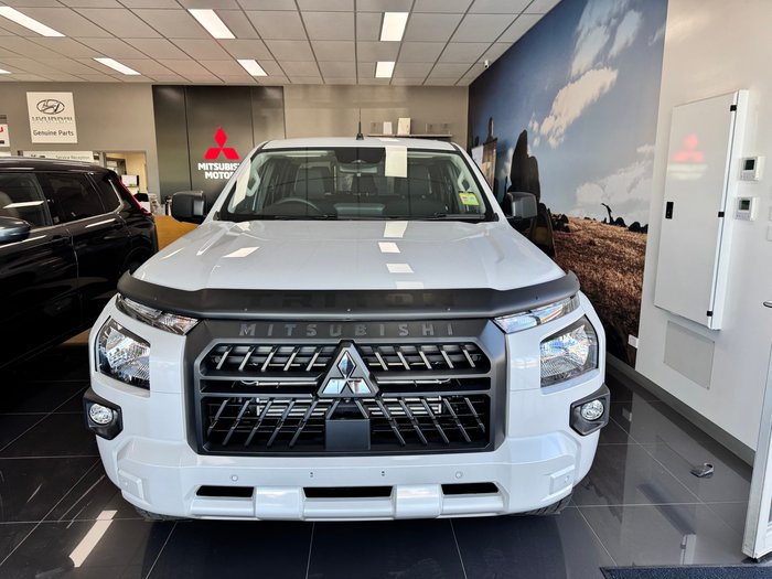 2025 MITSUBISHI Triton GLX-R