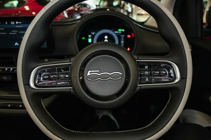 2023 Fiat 500e La Prima