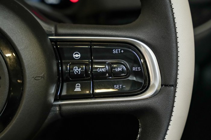 2023 Fiat 500e La Prima