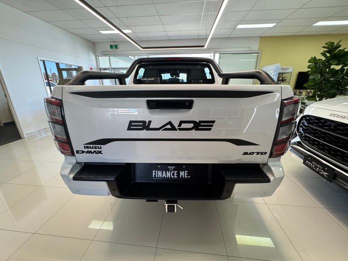 2025 ISUZU D-MAX BLADE