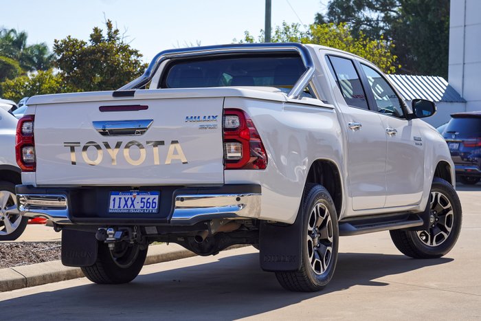2021 Toyota Hilux SR5
