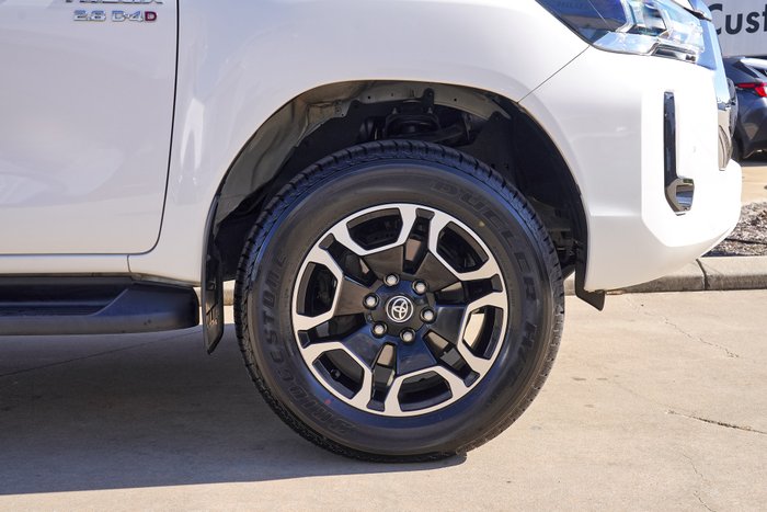 2021 Toyota Hilux SR5
