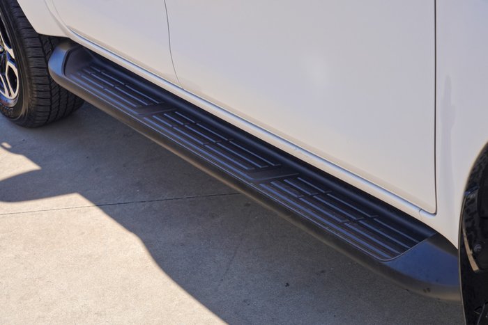 2021 Toyota Hilux SR5
