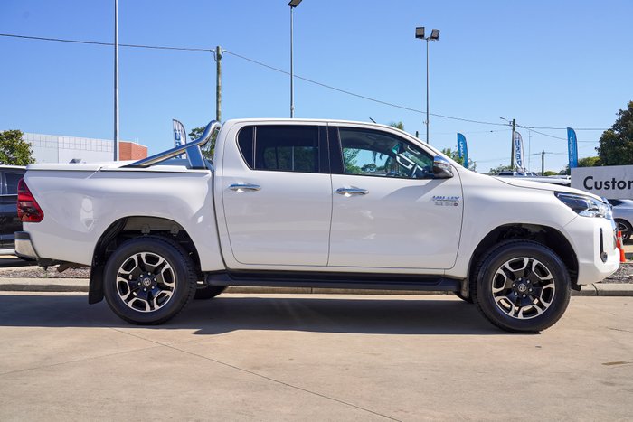 2021 Toyota Hilux SR5
