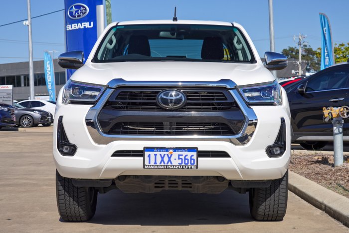 2021 Toyota Hilux SR5