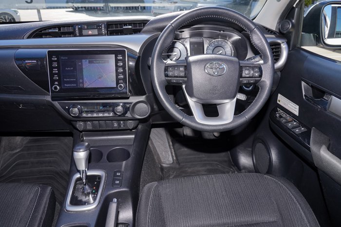2021 Toyota Hilux SR5