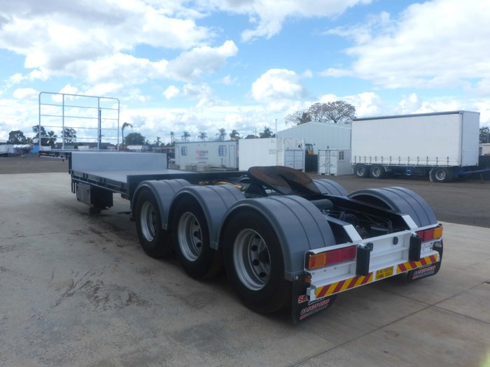 2004 Vawdrey 12 Pallet Dropdeck A Trailer