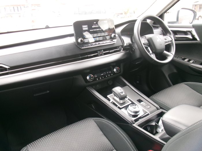 2021 MITSUBISHI OUTLANDER ES 5 SEAT (AWD)
