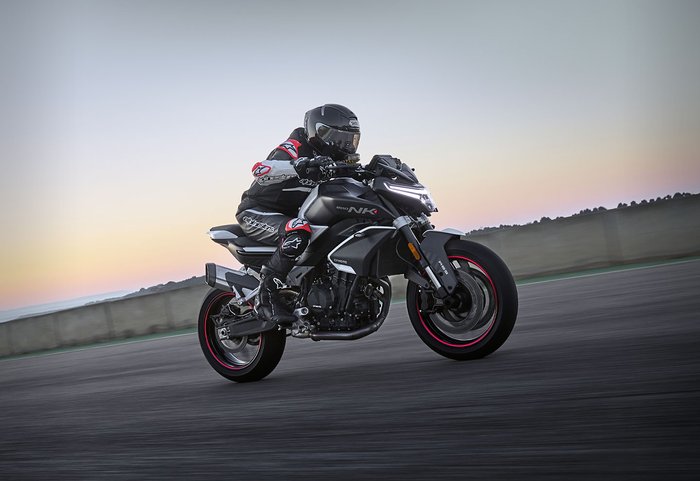 2026 CFMOTO 800 NK Sport