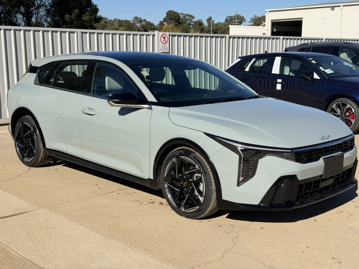 2026 Kia K4