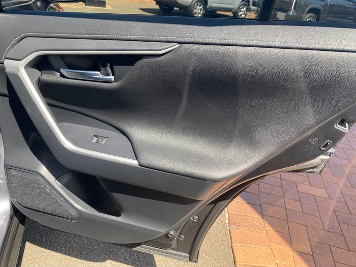 2023 Toyota RAV4 Hybrid RAV4 Hybrid Cruiser-AWD 2.5L Auto CVT 5 Door Wagon 7E72220 001