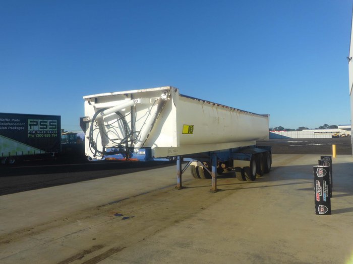 2010 Boomerang Tri Axle Side Tipper