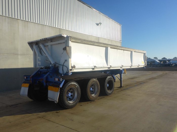 2010 Boomerang Tri Axle Side Tipper