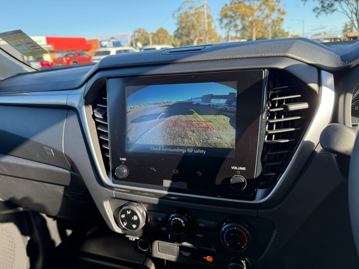 2025 Isuzu D-MAX LS-M