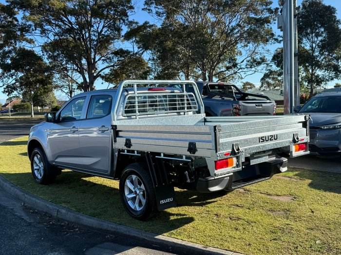2025 Isuzu D-MAX LS-M