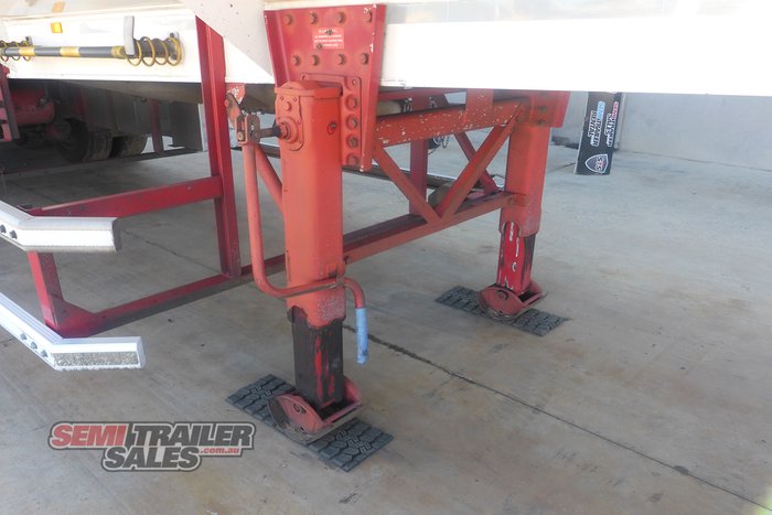 2013 Marshall Lethlean Tanker