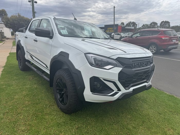 2025 ISUZU D-MAX BLADE