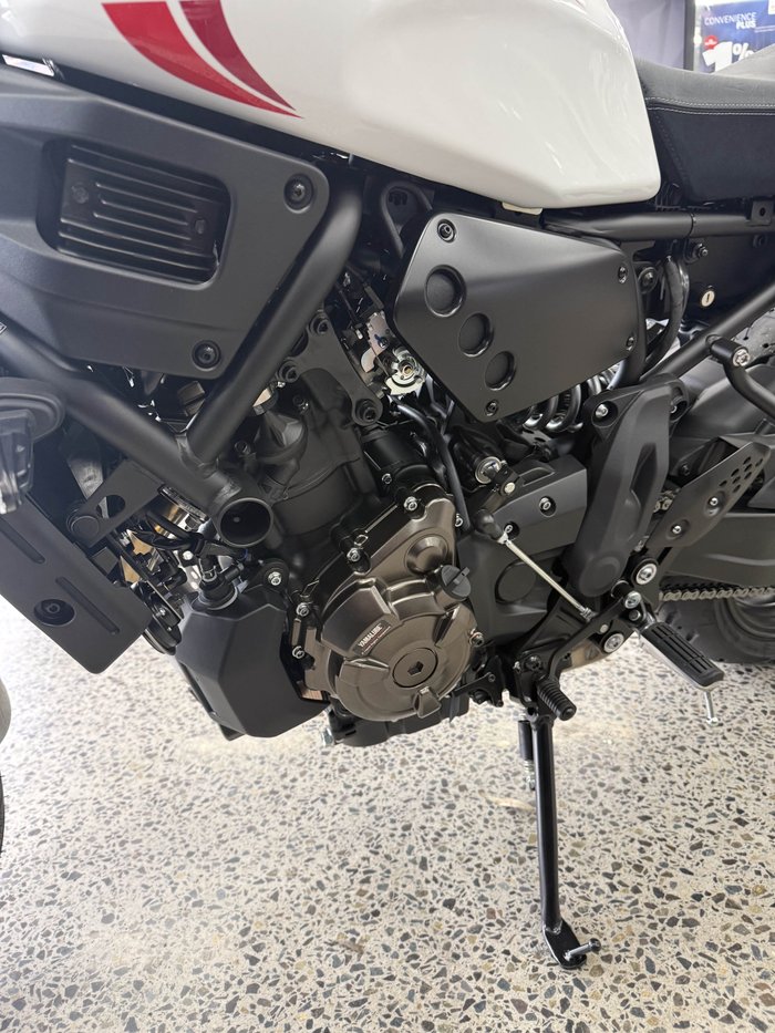 2025 YAMAHA XSR700