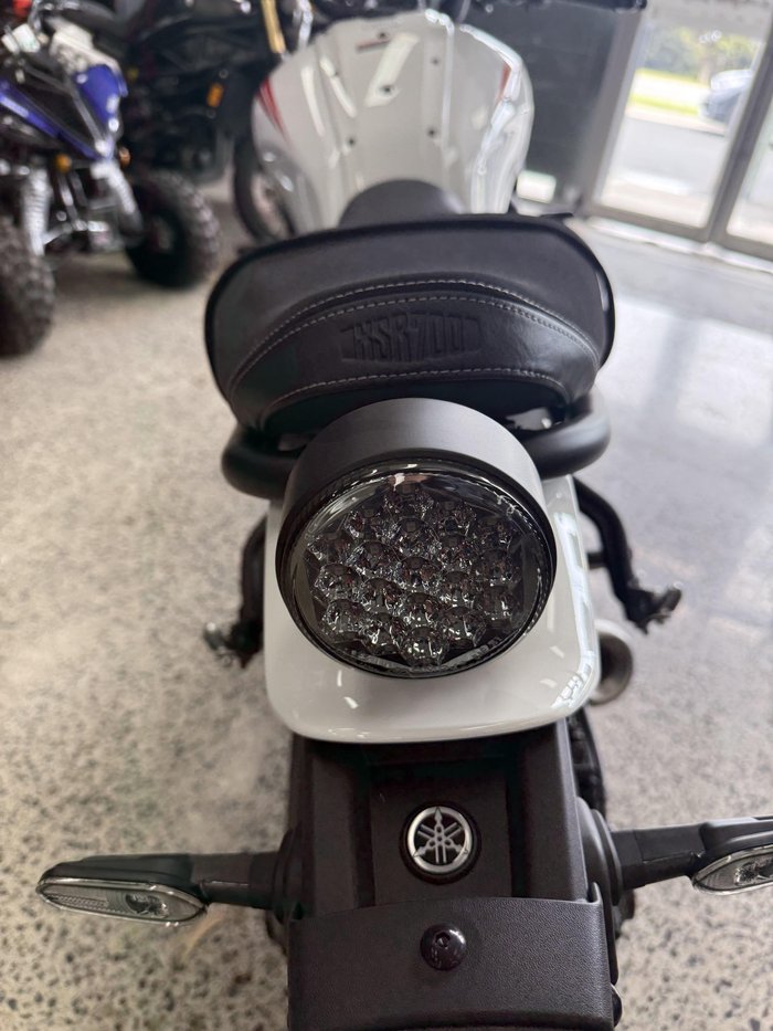 2025 YAMAHA XSR700