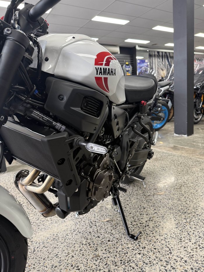 2025 YAMAHA XSR700
