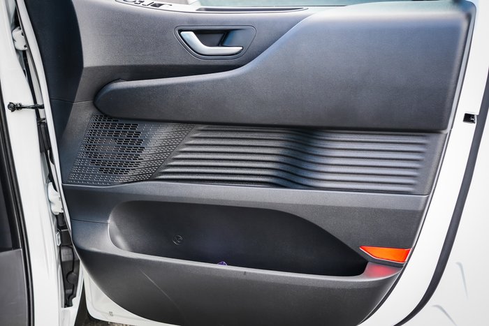 2025 Hyundai STARIA