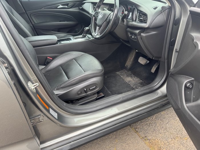 2017 Holden Calais V