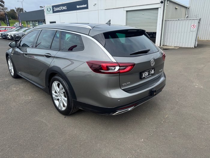 2017 Holden Calais V