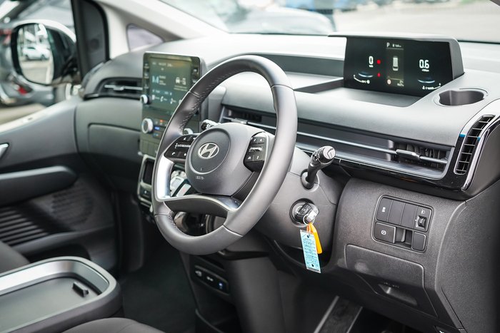 2025 Hyundai STARIA