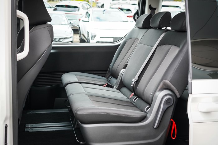 2025 Hyundai STARIA