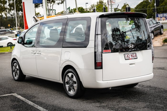 2025 Hyundai STARIA