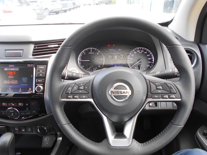 2025 Nissan Navara ST-X