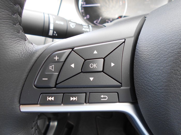 2025 Nissan Navara ST-X