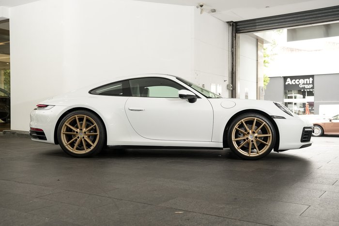 2021 Porsche 911 Carrera