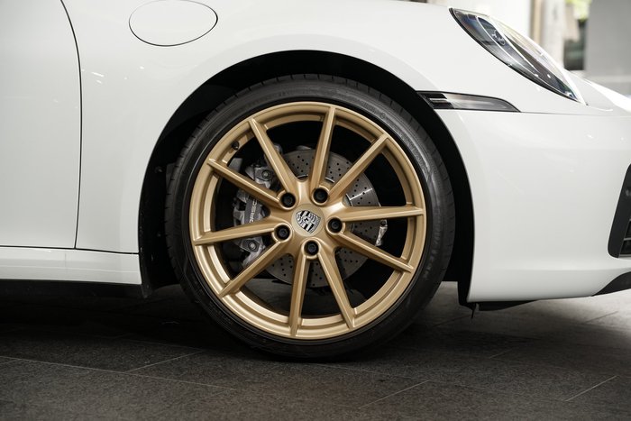 2021 Porsche 911 Carrera