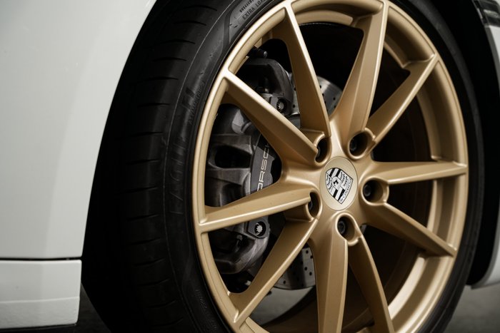 2021 Porsche 911 Carrera