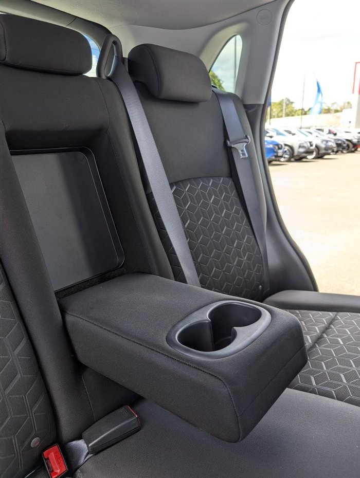 2021 MITSUBISHI ASX ES