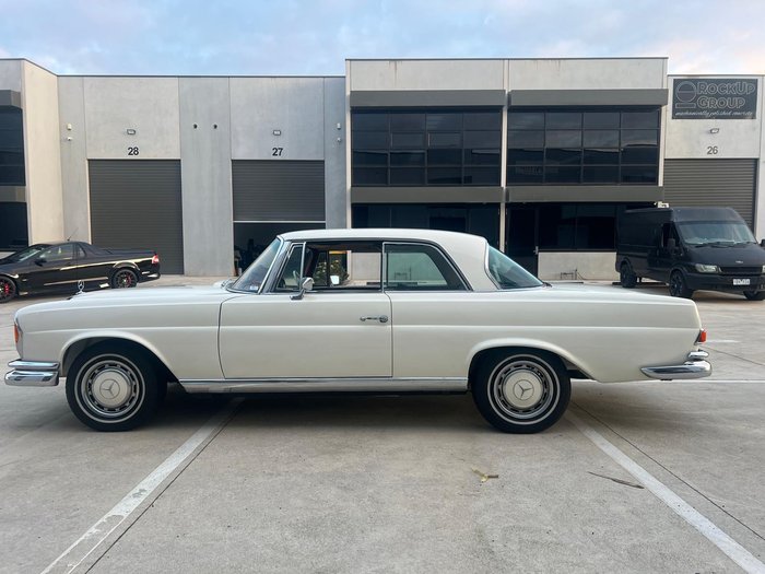1986 Mercedes Benz 280 SE