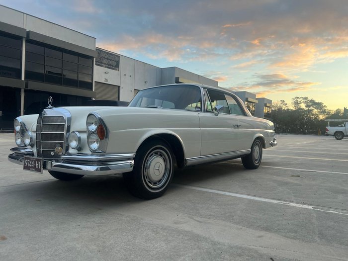 1986 Mercedes Benz 280 SE