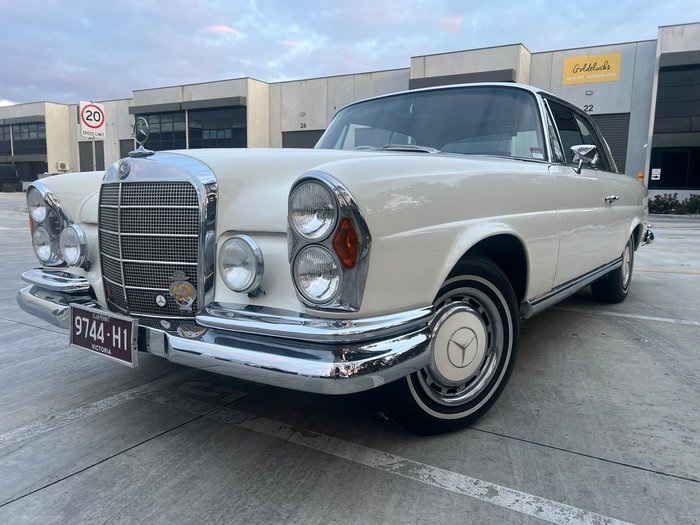 1986 Mercedes Benz 280 SE