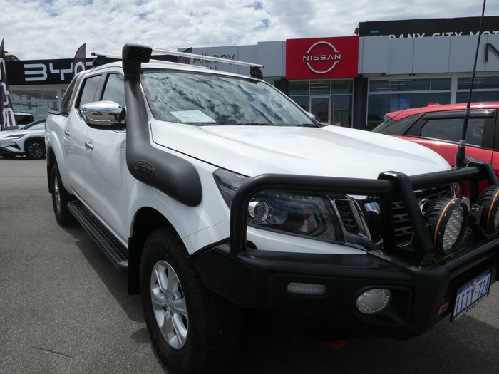 2020 Nissan Navara ST (4x4)