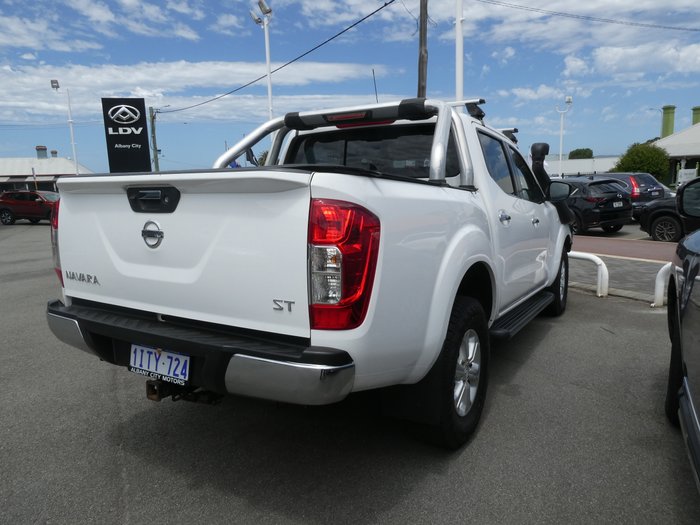 2020 Nissan Navara ST (4x4)