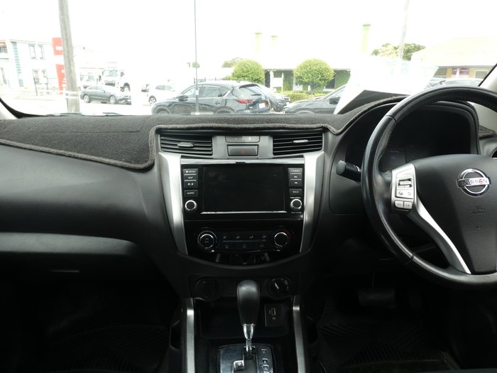 2020 Nissan Navara ST (4x4)