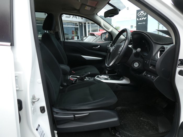 2020 Nissan Navara ST (4x4)