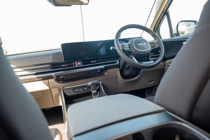 2025 Kia Carnival S