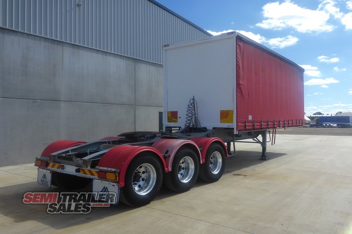 2007 CIMC 12 Pallet Curtainsider A Trailer