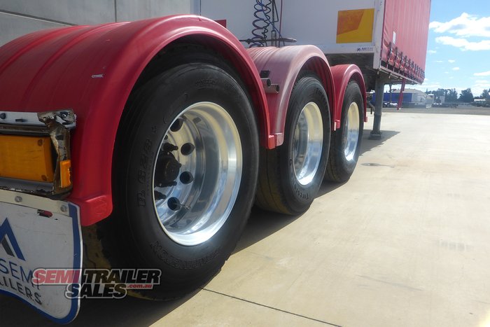 2007 CIMC 12 Pallet Curtainsider A Trailer