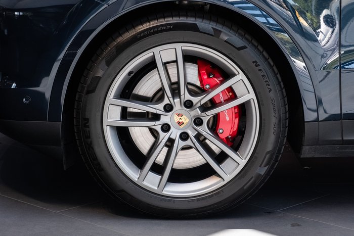 2024 Porsche Cayenne S